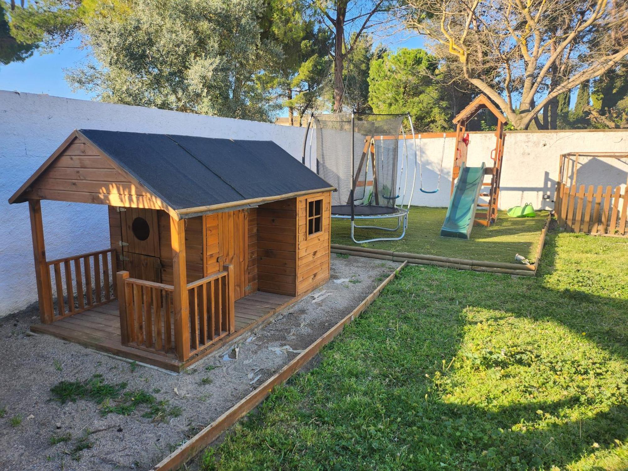 Bed & Breakfast La De Fleury (Aude)